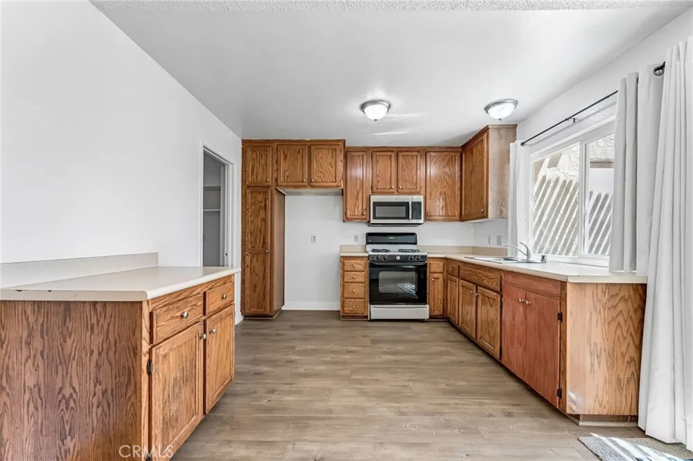 15 Brookfield Irvine, CA 92604