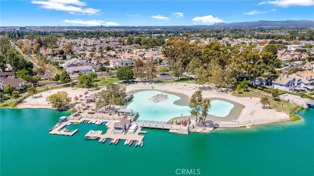 15 Brookfield Irvine, CA 92604