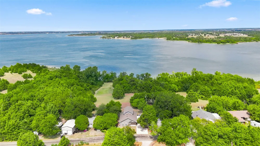 13887 County Road 548 Nevada, TX 75173