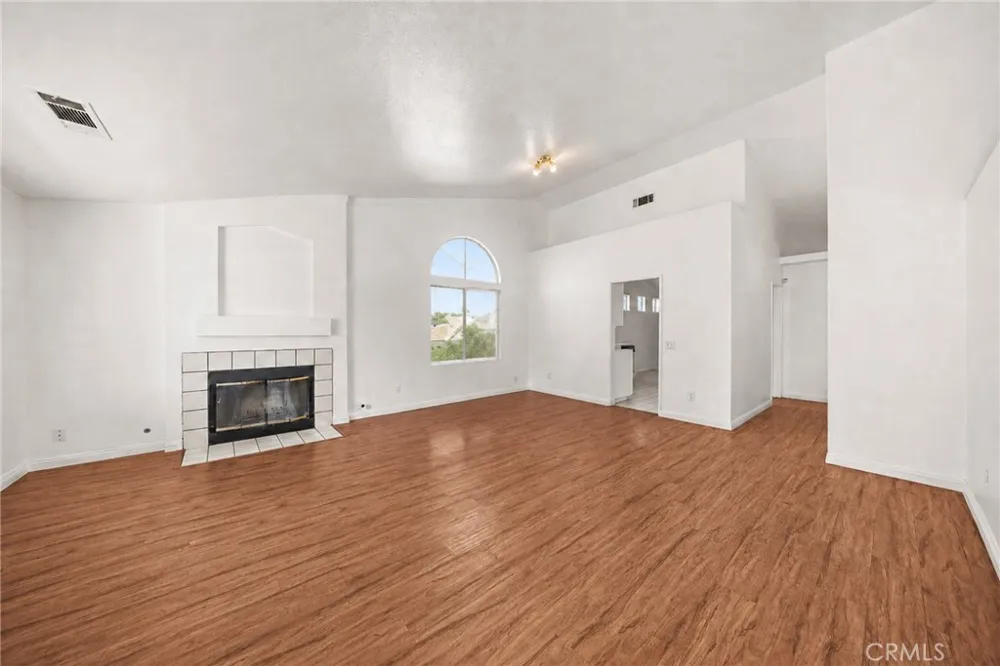 12175 Cobblestone Drive Victorville, CA 92392