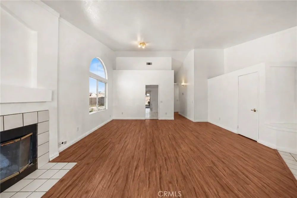 12175 Cobblestone Drive Victorville, CA 92392