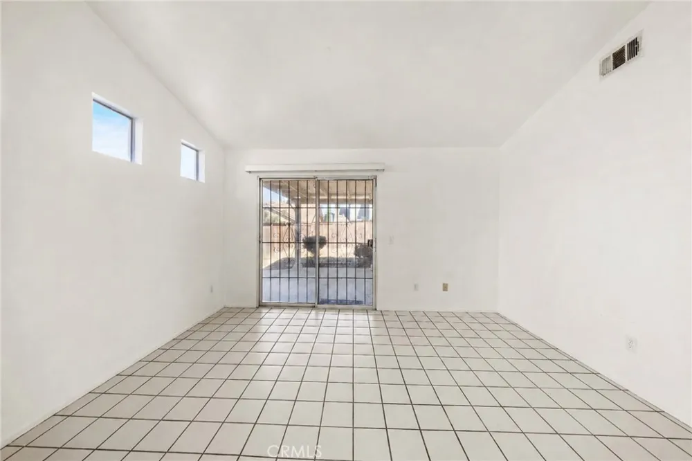12175 Cobblestone Drive Victorville, CA 92392