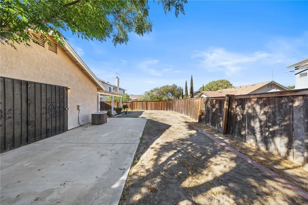 12175 Cobblestone Drive Victorville, CA 92392