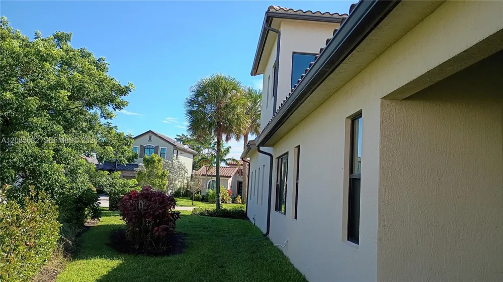 1280 SW 113th Way Pembroke Pines, FL 33025
