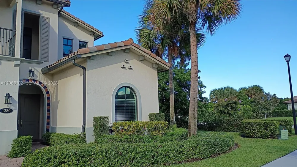 1280 SW 113th Way Pembroke Pines, FL 33025