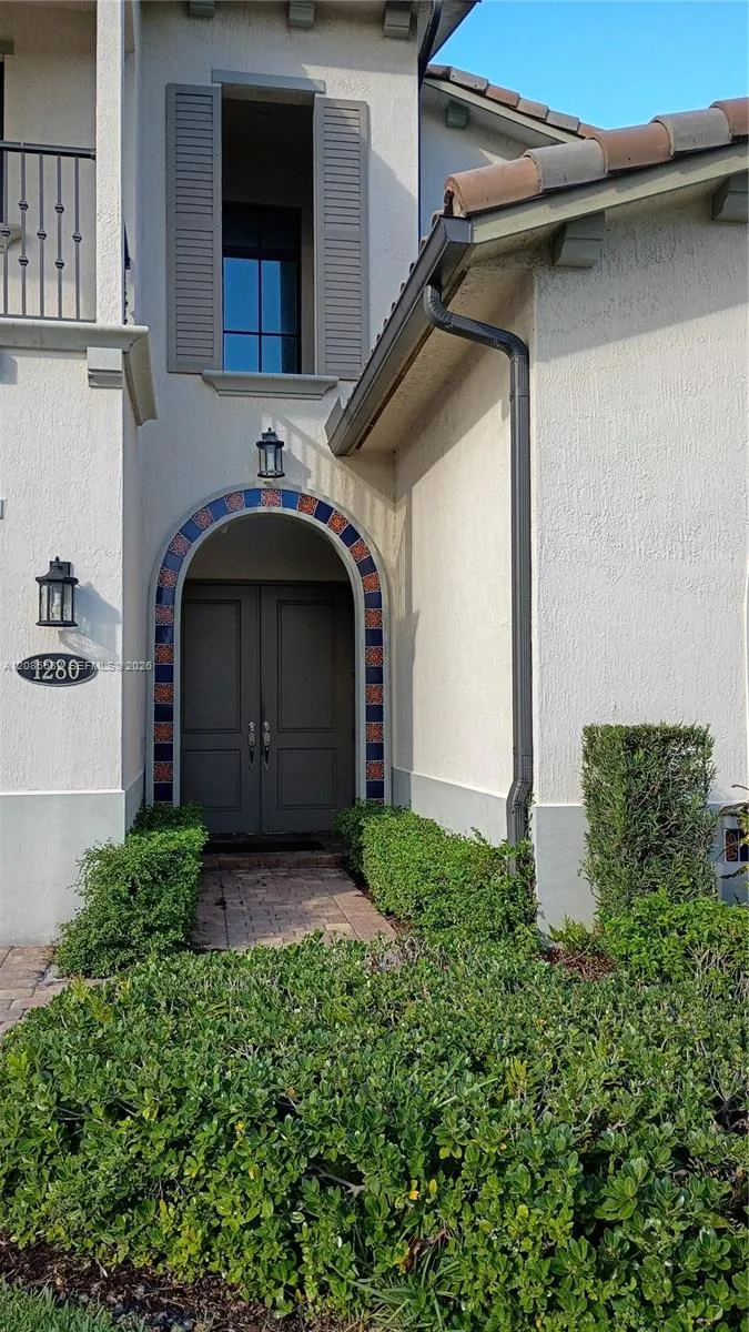 1280 SW 113th Way Pembroke Pines, FL 33025