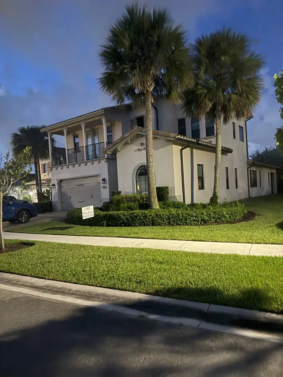 1280 SW 113th Way Pembroke Pines, FL 33025