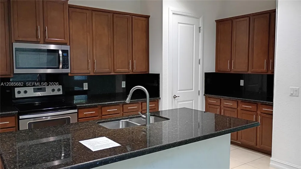 1280 SW 113th Way Pembroke Pines, FL 33025