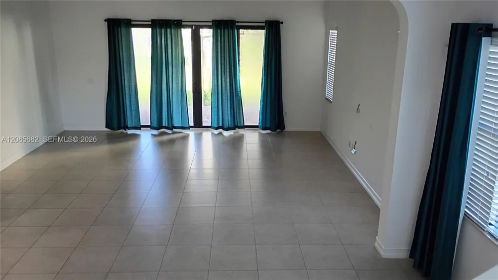 1280 SW 113th Way Pembroke Pines, FL 33025