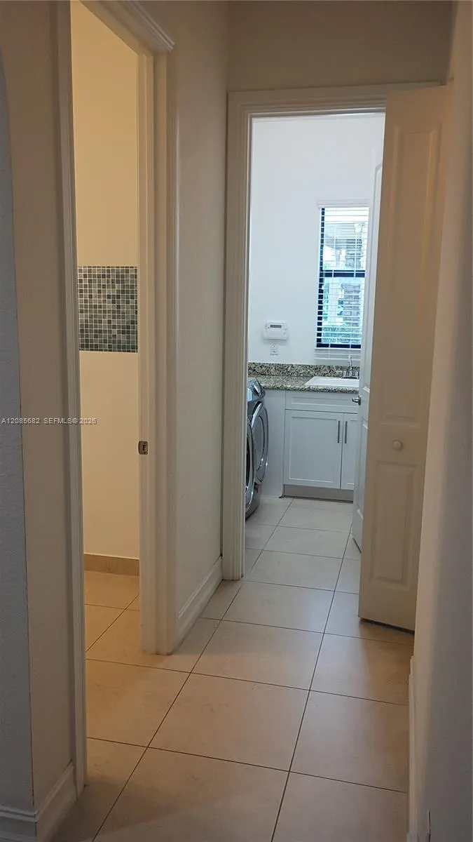 1280 SW 113th Way Pembroke Pines, FL 33025