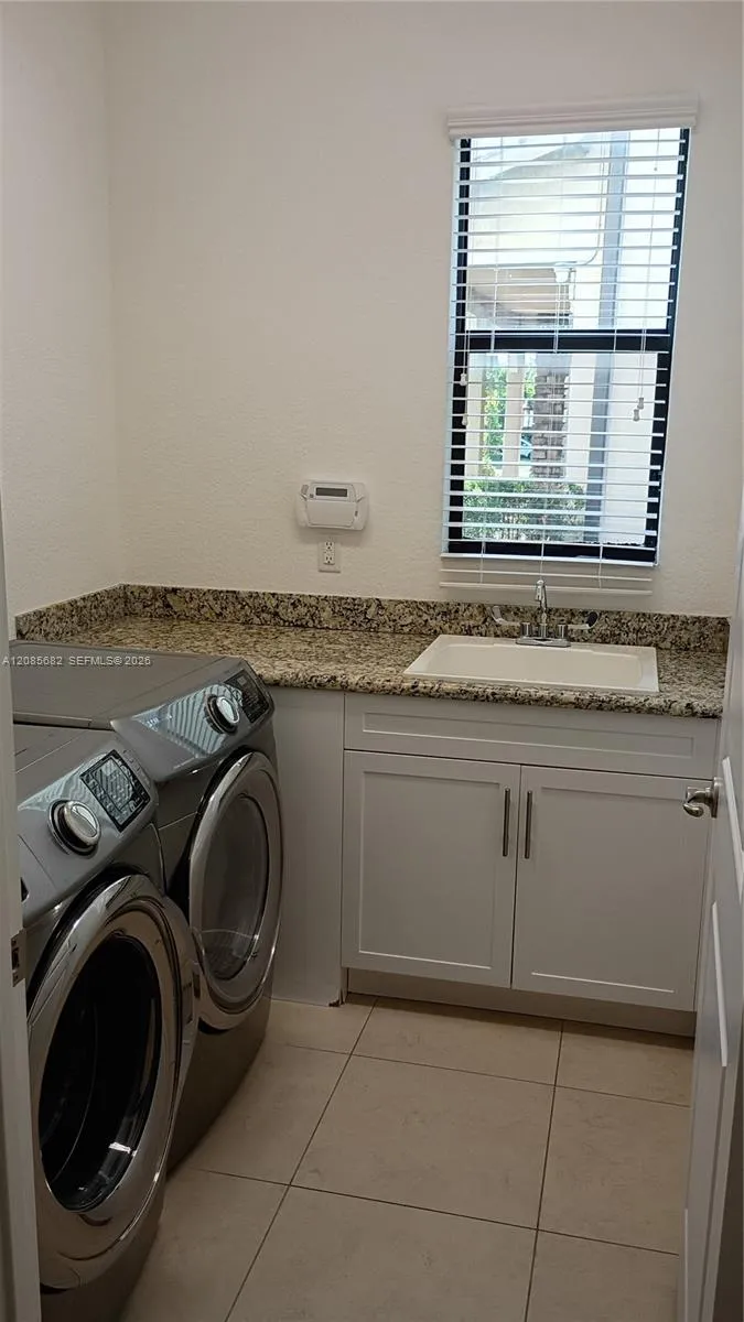 1280 SW 113th Way Pembroke Pines, FL 33025