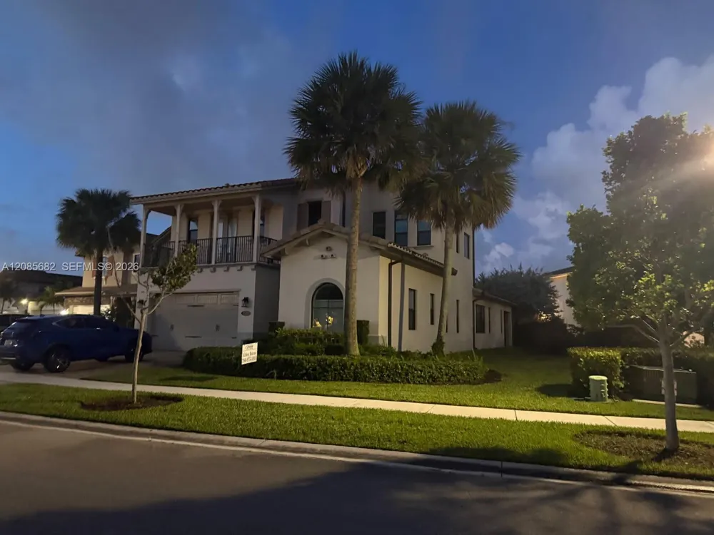 1280 SW 113th Way Pembroke Pines, FL 33025