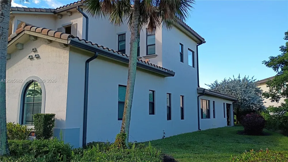 1280 SW 113th Way Pembroke Pines, FL 33025