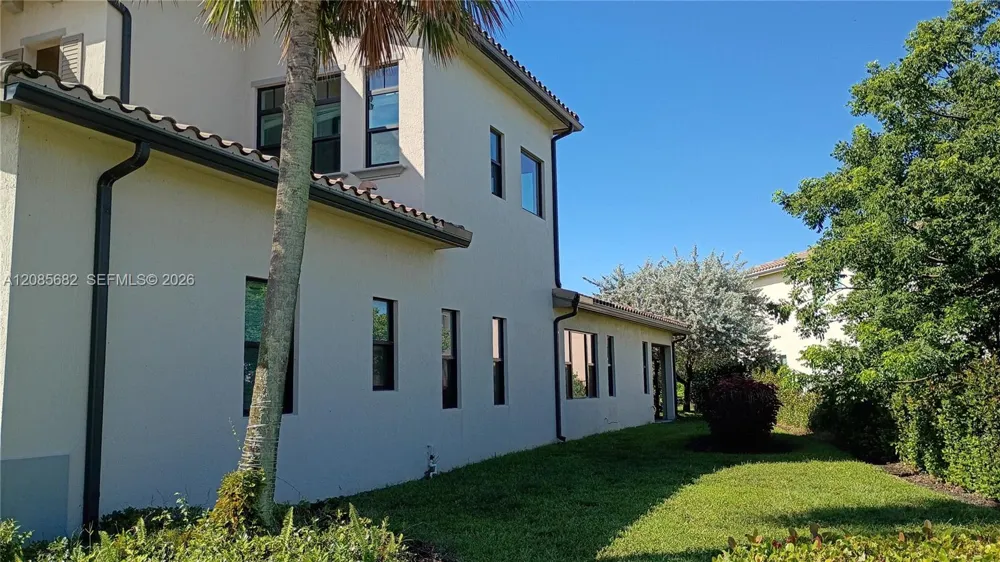 1280 SW 113th Way Pembroke Pines, FL 33025