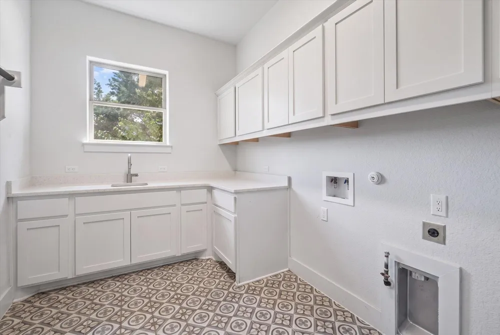 19112 Leisure Lane Jonestown, TX 78645
