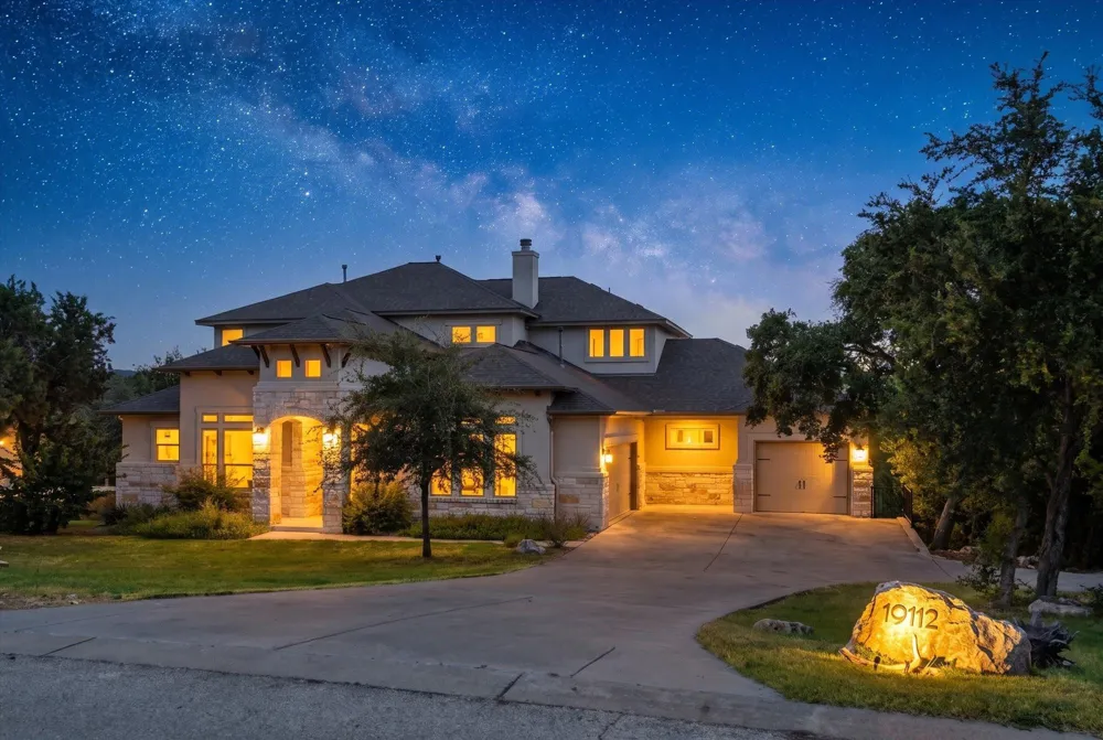 19112 Leisure Lane Jonestown, TX 78645