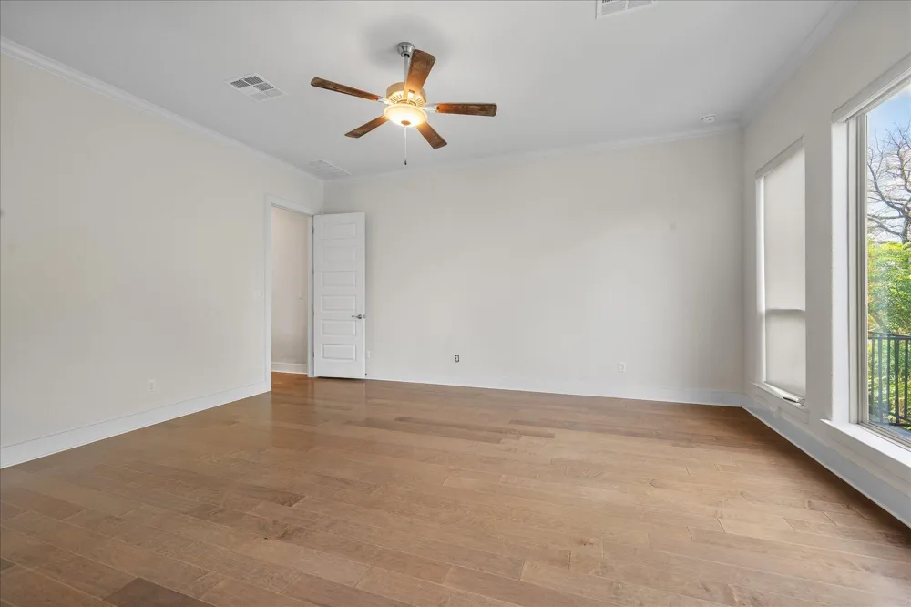 19112 Leisure Lane Jonestown, TX 78645