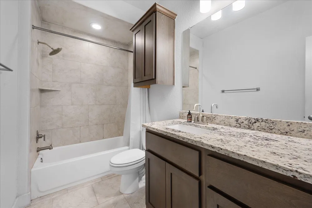 19112 Leisure Lane Jonestown, TX 78645