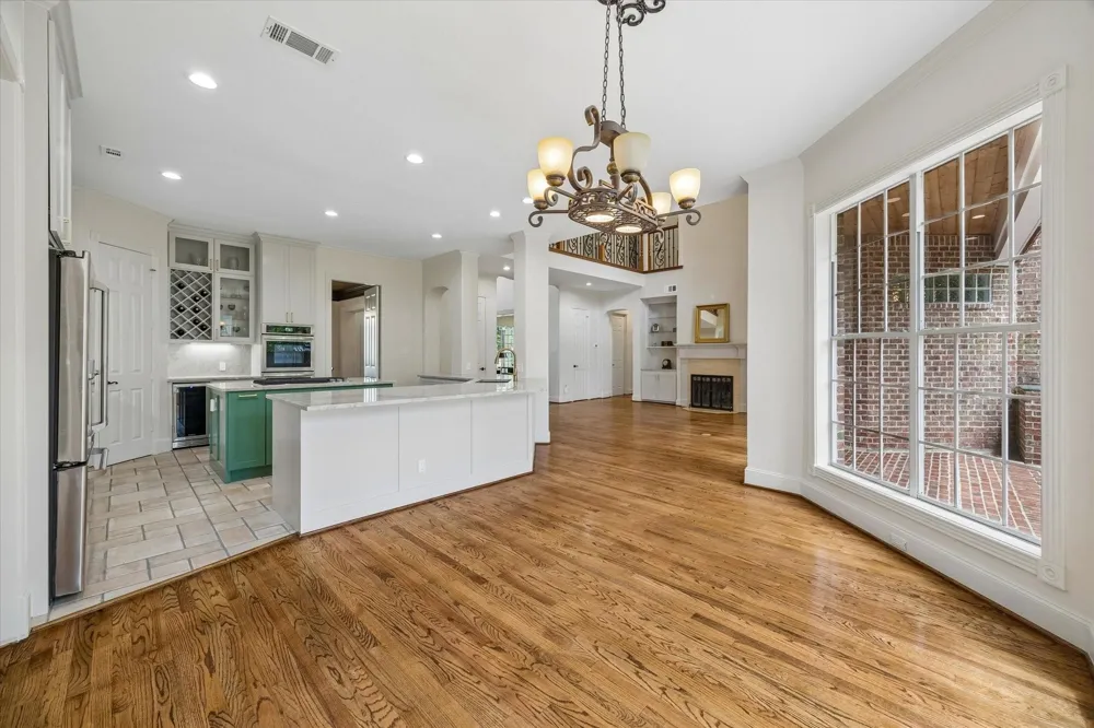 11705 Joan Of Arc Drive Hedwig Village, TX 77024