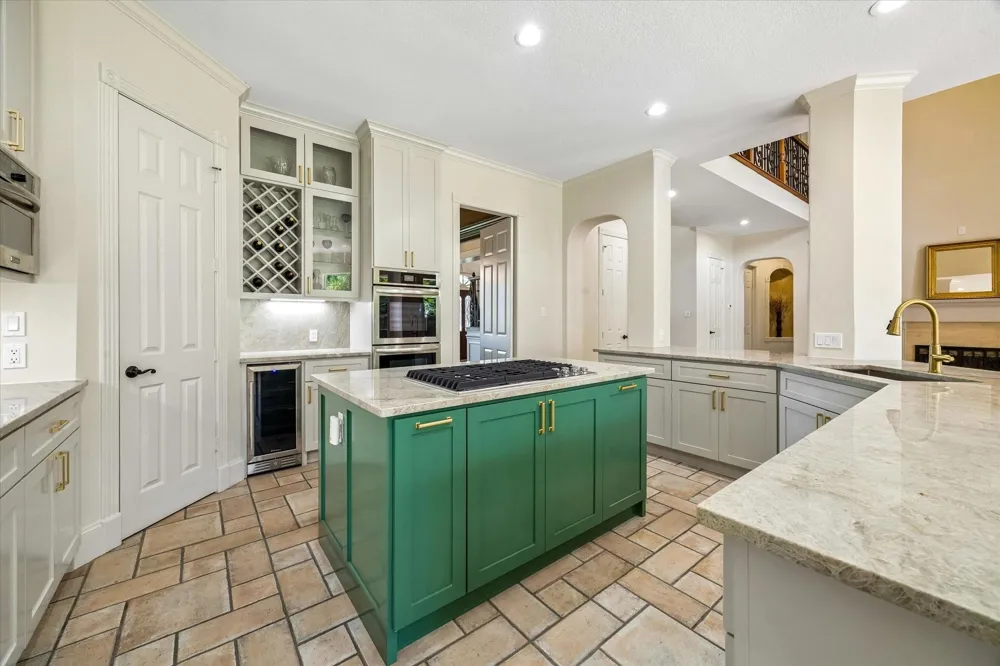 11705 Joan Of Arc Drive Hedwig Village, TX 77024