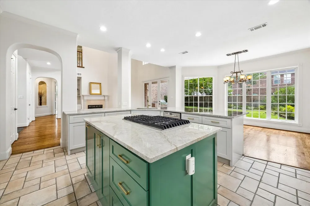 11705 Joan Of Arc Drive Hedwig Village, TX 77024