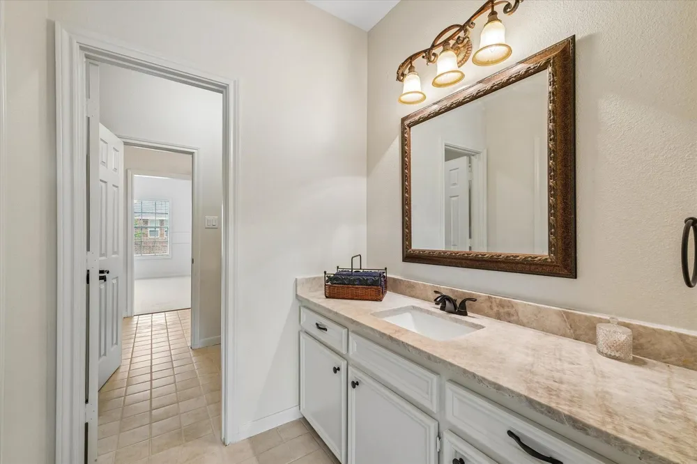 11705 Joan Of Arc Drive Hedwig Village, TX 77024