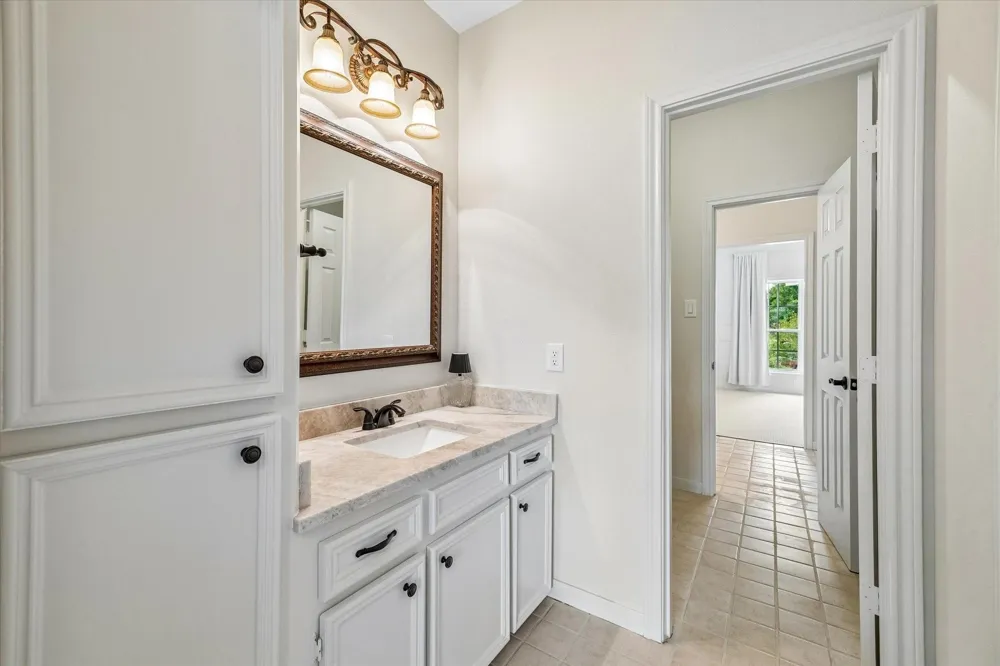11705 Joan Of Arc Drive Hedwig Village, TX 77024