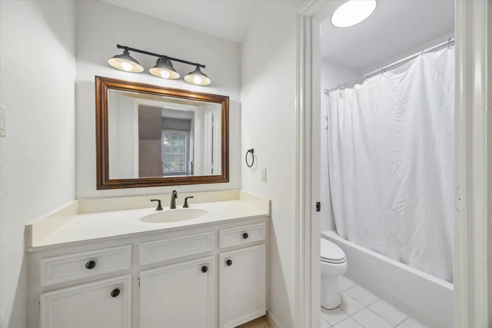 11705 Joan Of Arc Drive Hedwig Village, TX 77024