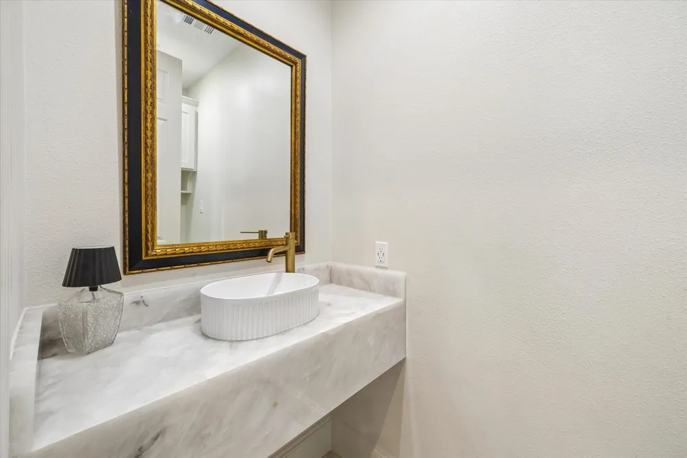 11705 Joan Of Arc Drive Hedwig Village, TX 77024