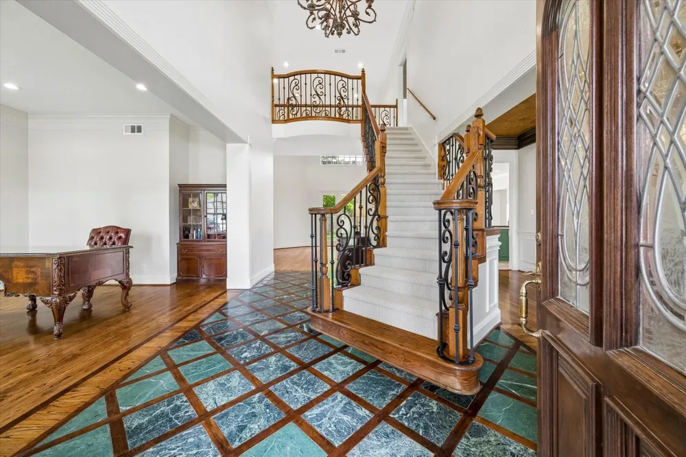 11705 Joan Of Arc Drive Hedwig Village, TX 77024