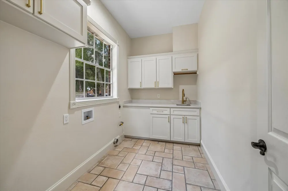 11705 Joan Of Arc Drive Hedwig Village, TX 77024
