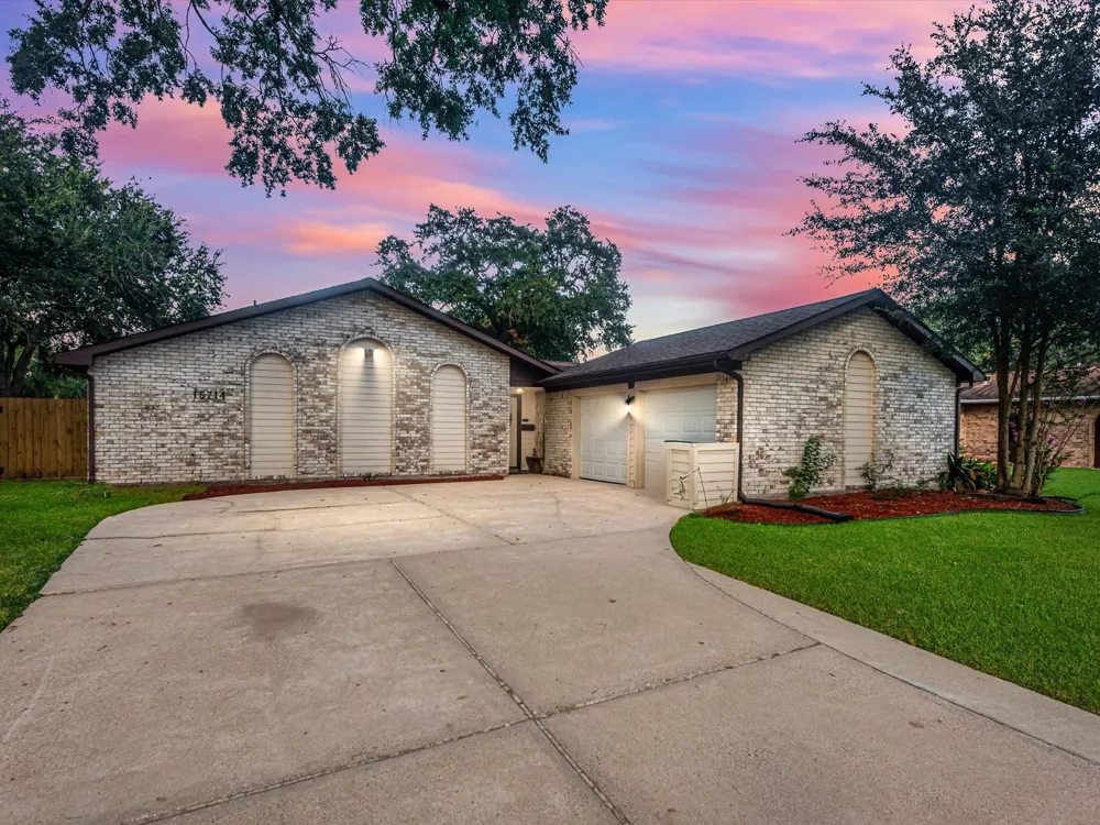 15714 Rill Lane Houston, TX 77062