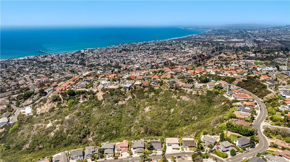 525 E Avenida San Juan San Clemente, CA 92672