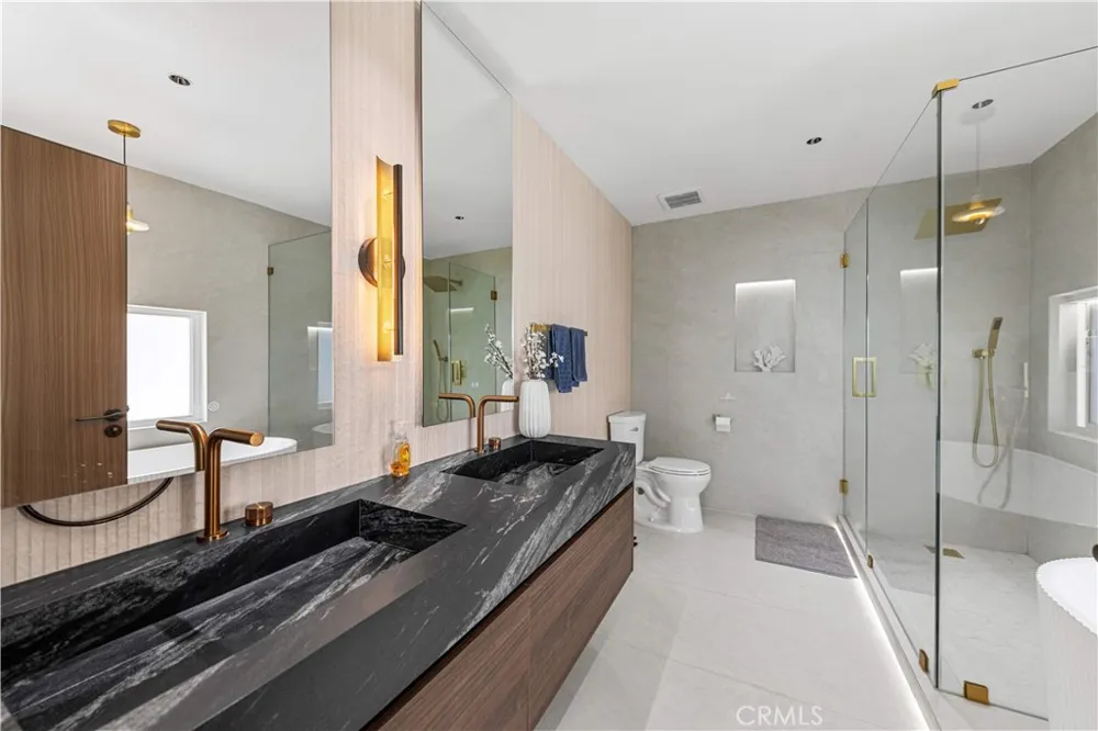 525 E Avenida San Juan San Clemente, CA 92672