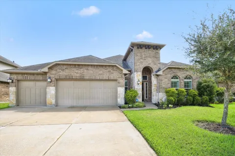 5027 Gold Lantana Trail