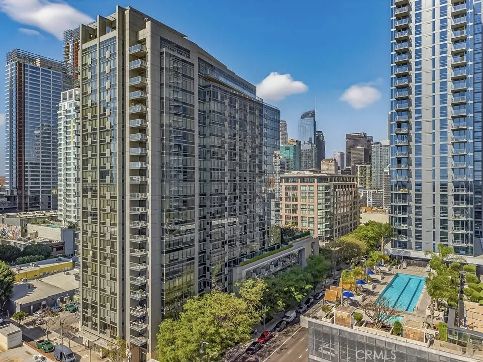 1155 S Grand Avenue #1707 Los Angeles, CA 90015