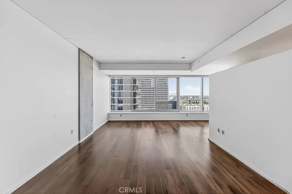 1155 S Grand Avenue #1707 Los Angeles, CA 90015