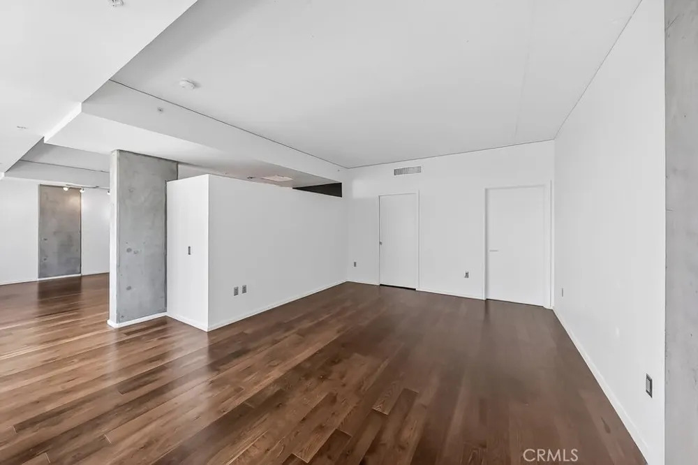 1155 S Grand Avenue #1707 Los Angeles, CA 90015