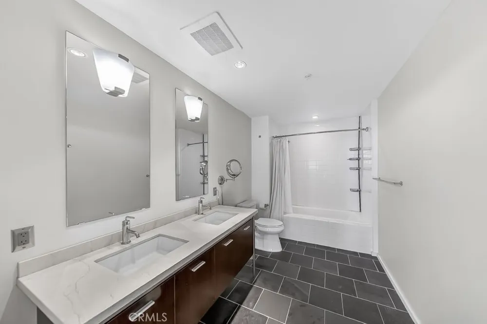 1155 S Grand Avenue #1707 Los Angeles, CA 90015
