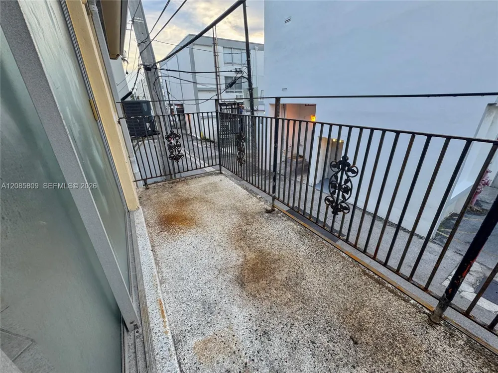 75 Washington Ave #20 Miami Beach, FL 33139