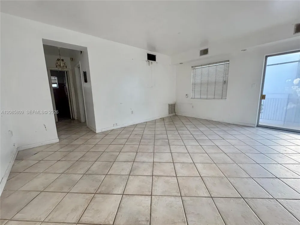 75 Washington Ave #20 Miami Beach, FL 33139