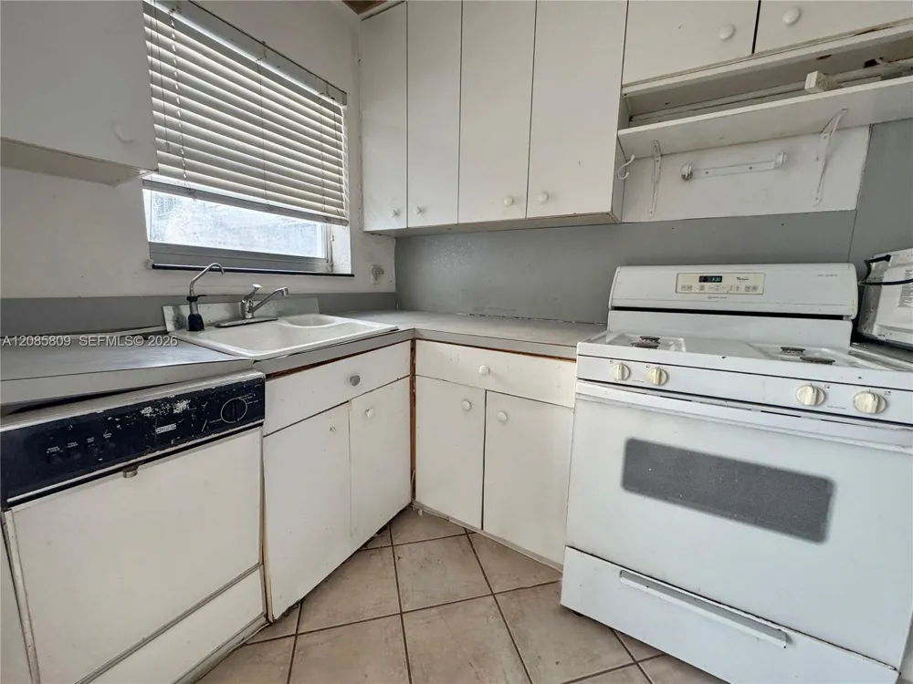 75 Washington Ave #20 Miami Beach, FL 33139