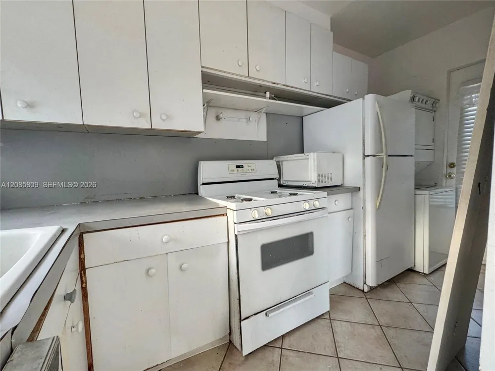 75 Washington Ave #20 Miami Beach, FL 33139