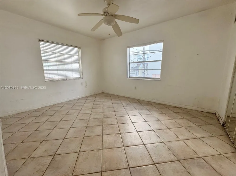 75 Washington Ave #20 Miami Beach, FL 33139