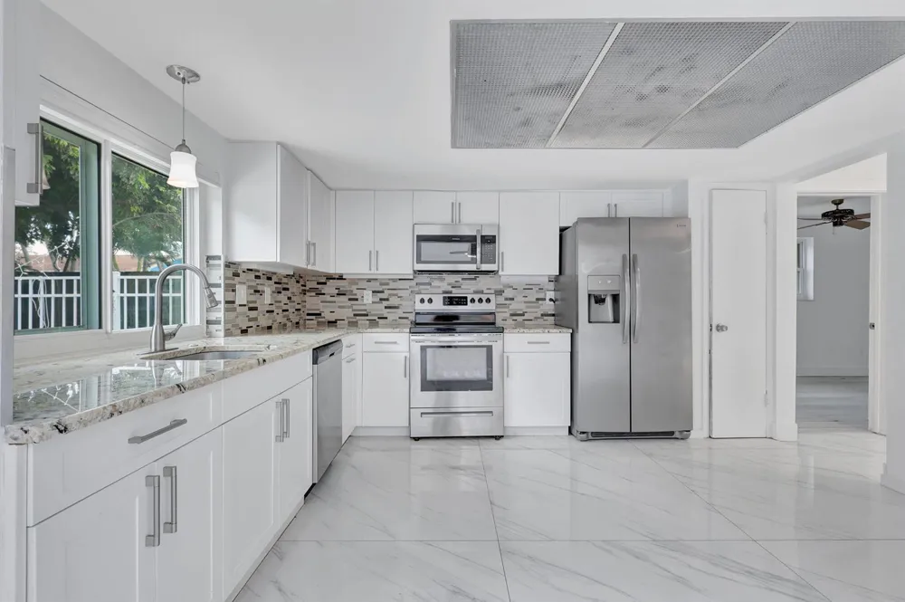 334 SW 13th Avenue Boynton Beach, FL 33435