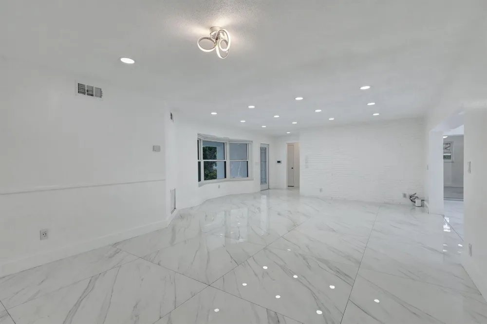 334 SW 13th Avenue Boynton Beach, FL 33435