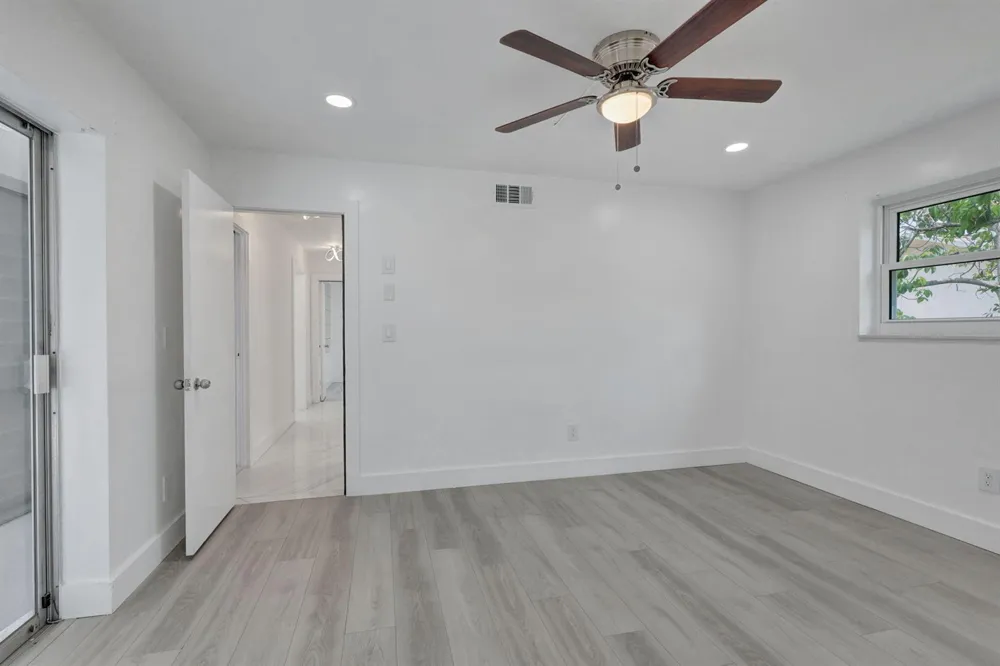 334 SW 13th Avenue Boynton Beach, FL 33435