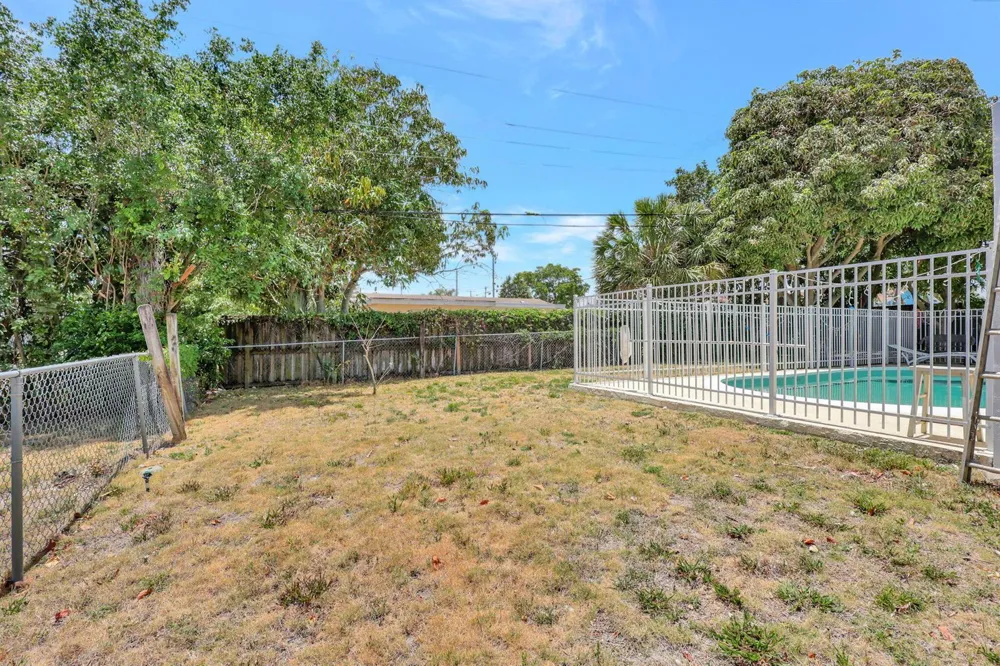 334 SW 13th Avenue Boynton Beach, FL 33435