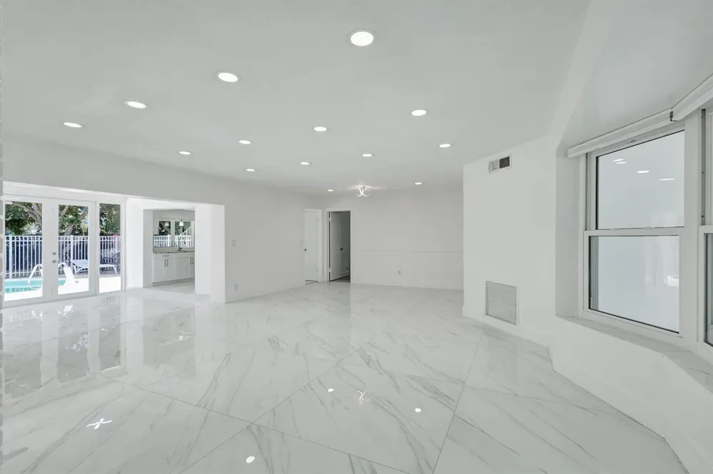 334 SW 13th Avenue Boynton Beach, FL 33435
