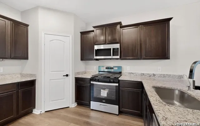 15022 HARBOR LNDG Von Ormy, TX 78073